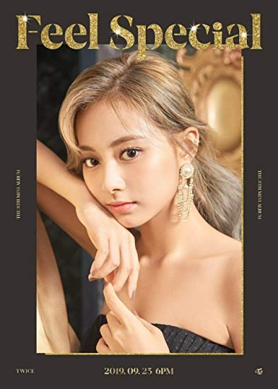 JYP Twice - Feel Special [A ver.] (8th Mini Album) CD+88p Photobook+Lyrics  Paper+5Photocards+Gold Photocard+Folded Poster(A ver.)+Extra Photocard