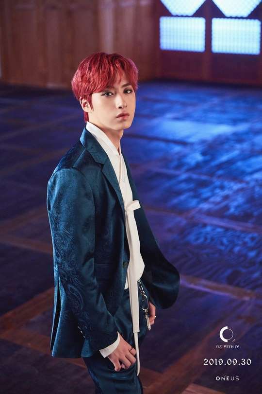 アイドルグッズ oneus fly with us Oneus - 3rd Mini Album Fly with us CD – KPOP MARKET
