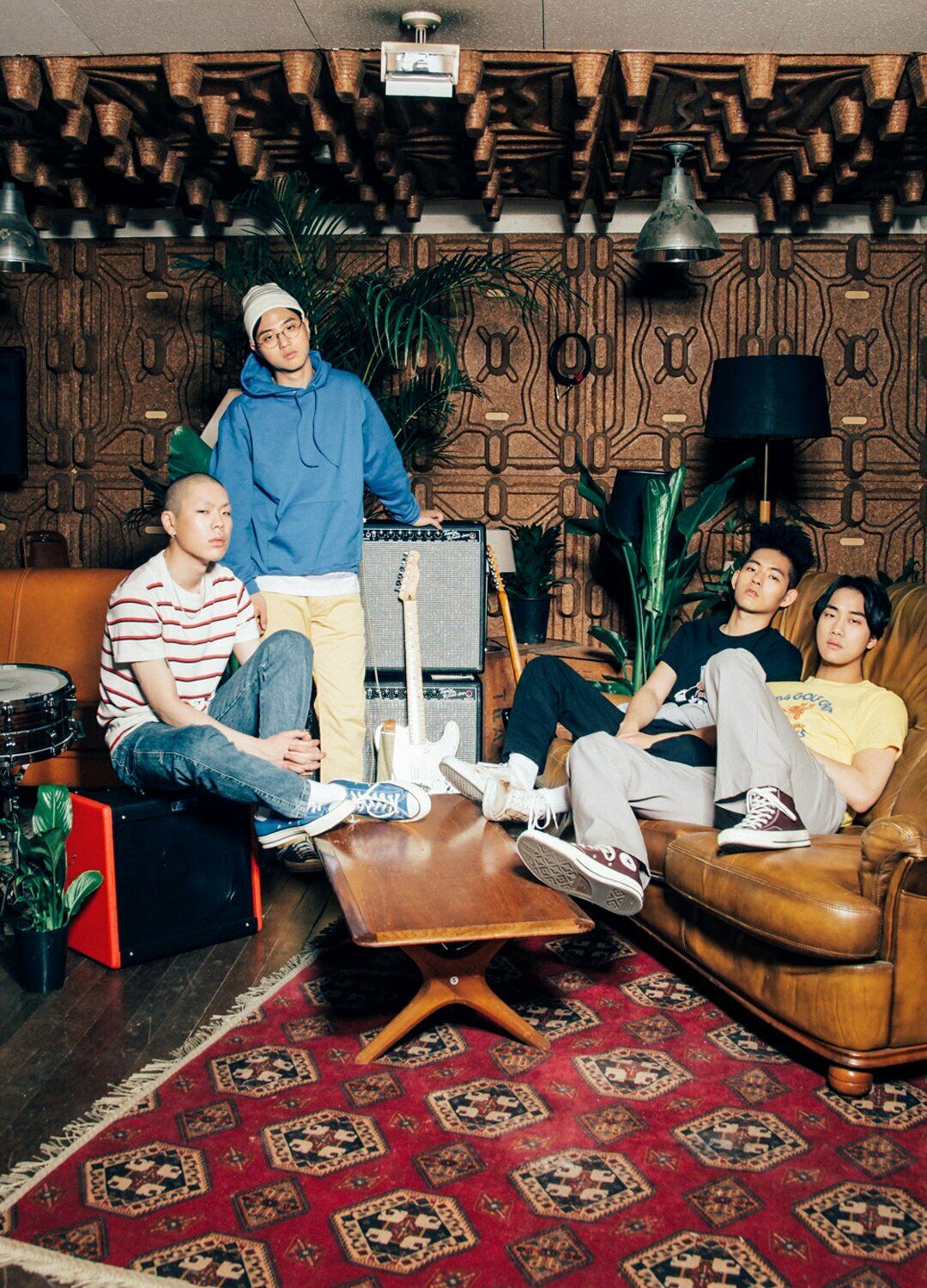 Hyukoh returned with a new album <With Love> a year after <24: How to find true love and happiness>. While Hyukoh's work m...