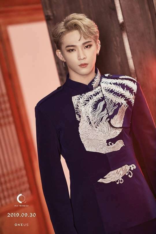 Oneus - [Fly with Us] (3rd Mini Album) – kpopalbums.com