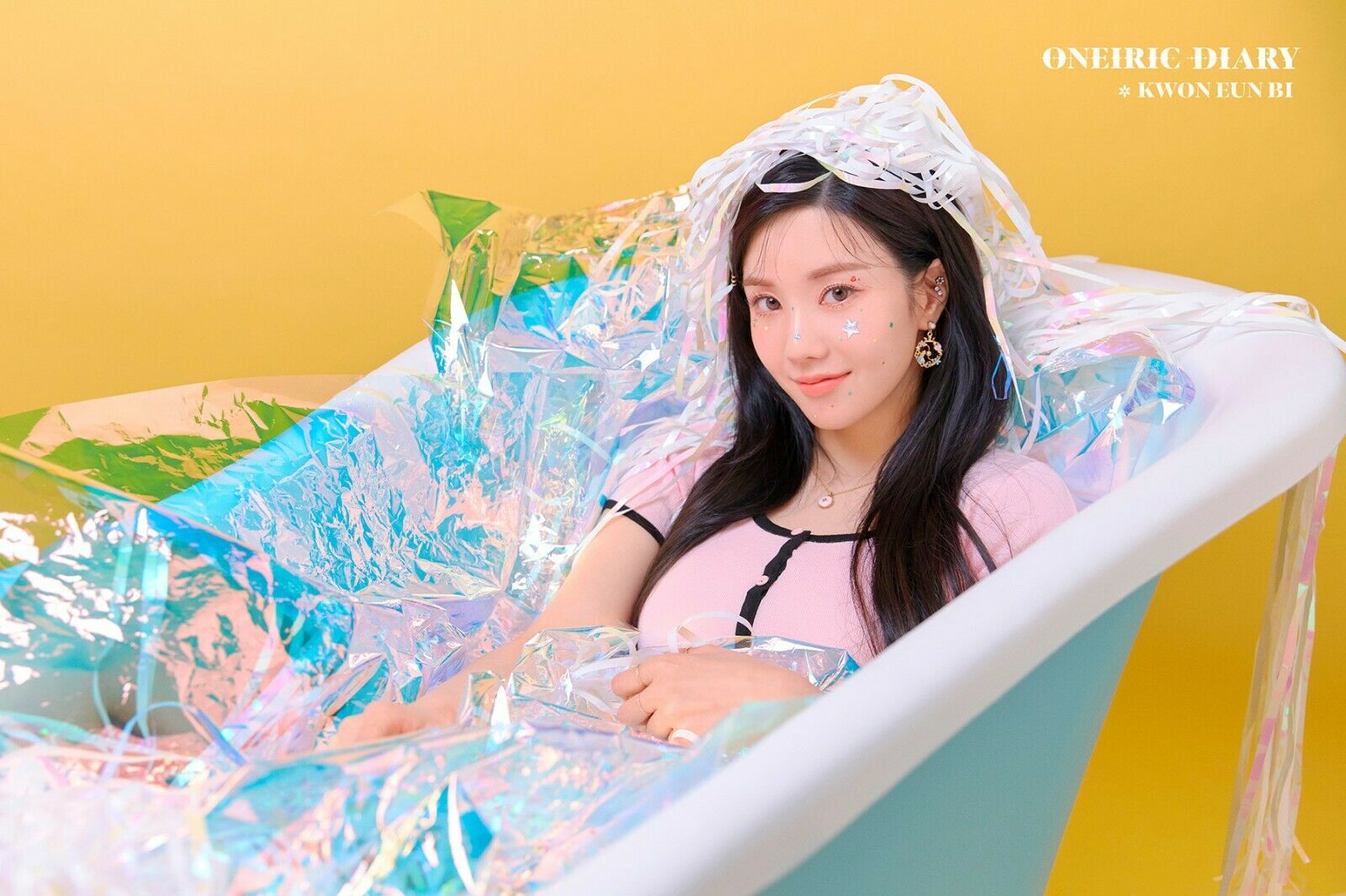 IZ*ONE - ONEIRIC DIARY 3rd Mini Album (ONEIRIC VER.) – Photocard, VR, Out Box