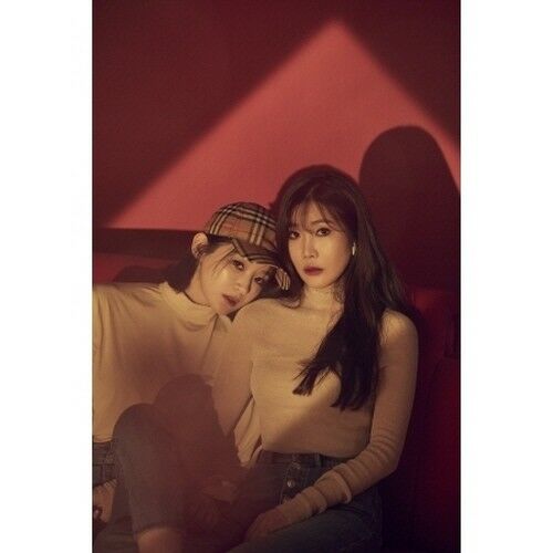 DAVICHI < &10 > Davichi who believes and listens. In January 2018, they will return with their third full-length album < &...